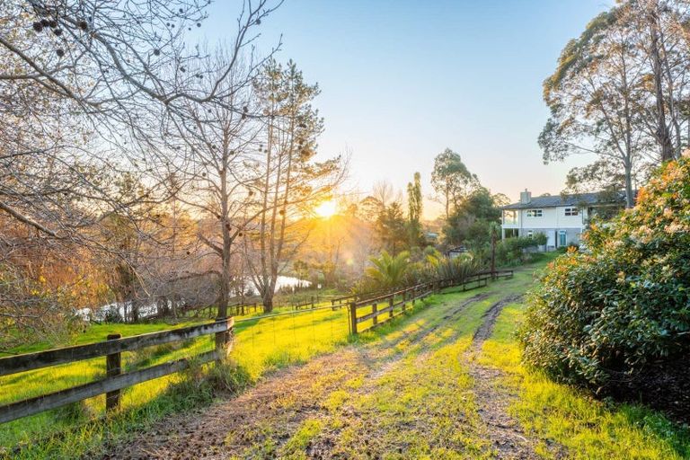 Photo of property in 102 Kennedy Road, Dairy Flat, Albany, 0792