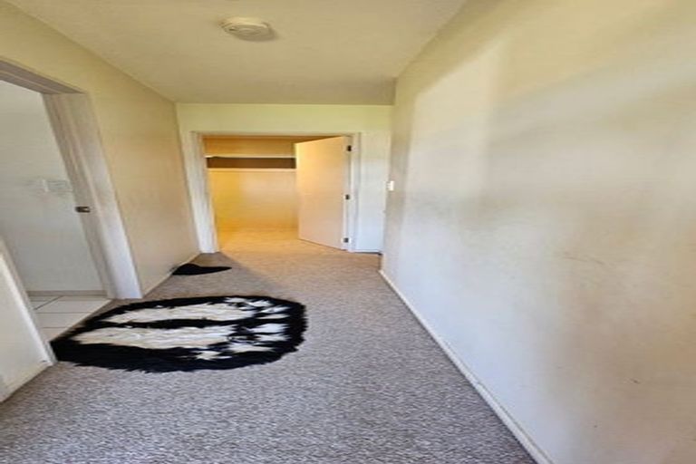 Photo of property in Krisley Court, 25/6 Ambrico Place, New Lynn, Auckland, 0600