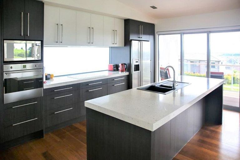 Photo of property in 4 Ravello Rise, Flat Bush, Auckland, 2019