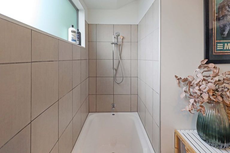 Photo of property in 1b/10 Park Avenue, Epuni, Lower Hutt, 5011