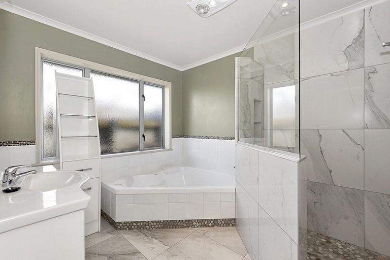 Photo of property in 26 Nielsen Gardens, Rototuna, Hamilton, 3210