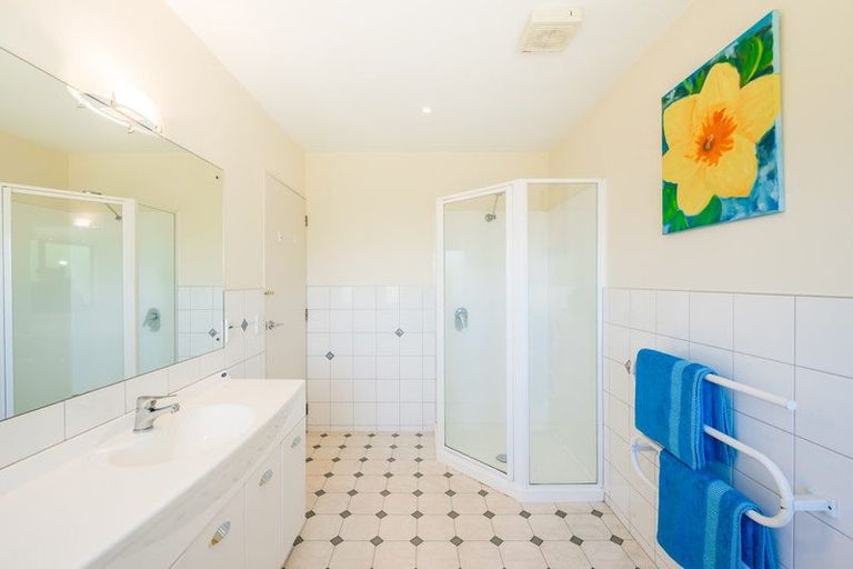 Photo of property in 206 Matai Road, Raumati Beach, Paraparaumu, 5032