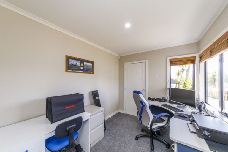 Photo of property in 4 Virginia Grove, Milson, Palmerston North, 4414