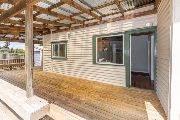 Photo of property in 17 Bettina Road, Fairfield, Hamilton, 3214