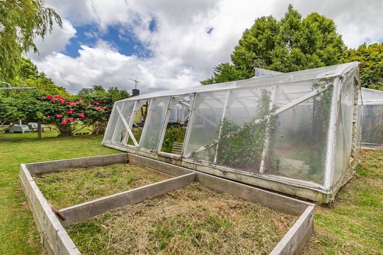 Photo of property in 366 Arapaepae Road South, Levin, 5571