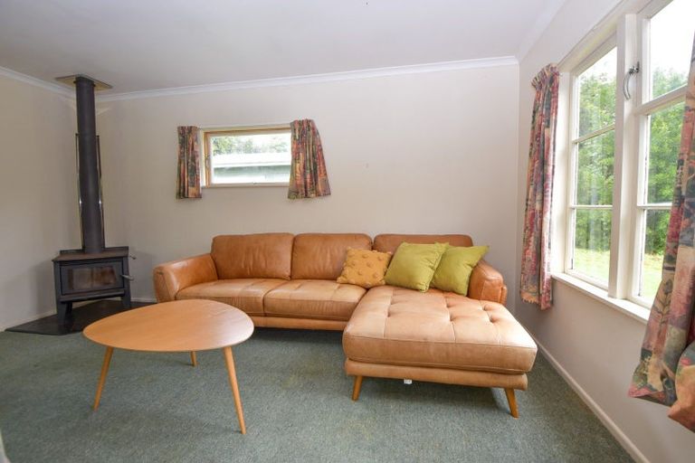 Photo of property in 24 Moreton Road, Carterton, 5713