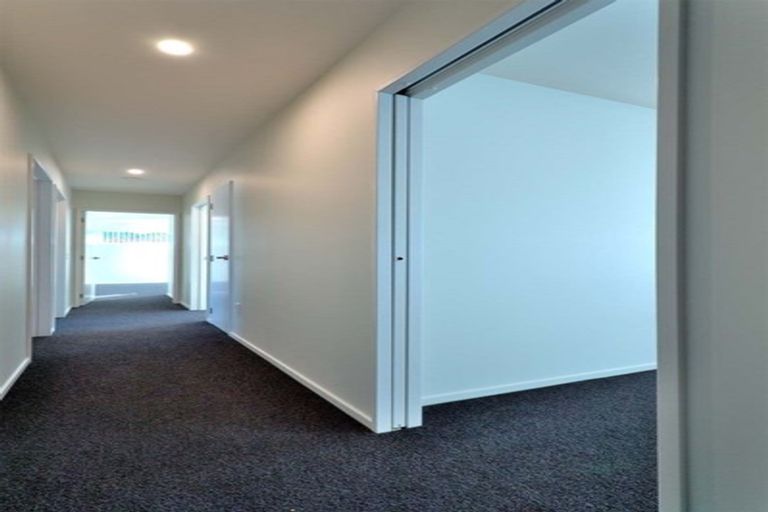 Photo of property in 5 Keeper Close, Woodend, 7610