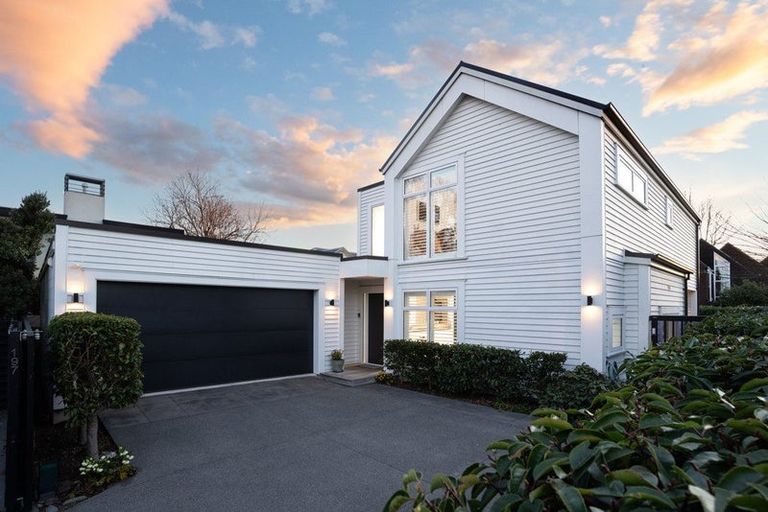 Photo of property in 197 Fendalton Road, Fendalton, Christchurch, 8052