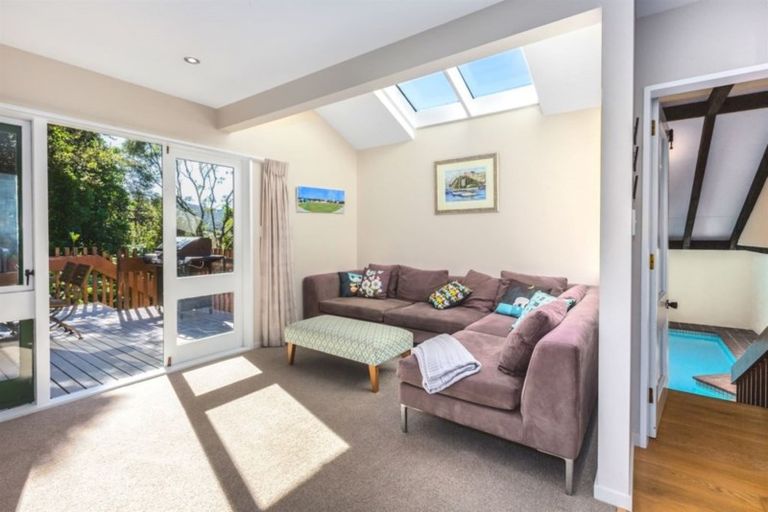 Photo of property in 105 Oriel Avenue, Tawa, Wellington, 5028