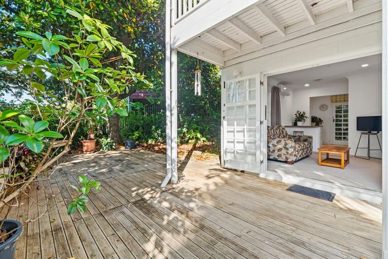 Photo of property in 3 Awaruku Road, Torbay, Auckland, 0630