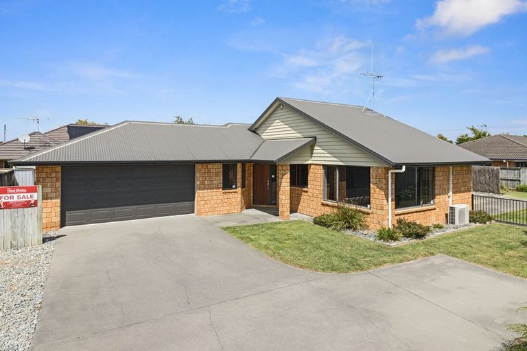 Photo of property in 8 Wakefield Place, Rototuna North, Hamilton, 3210