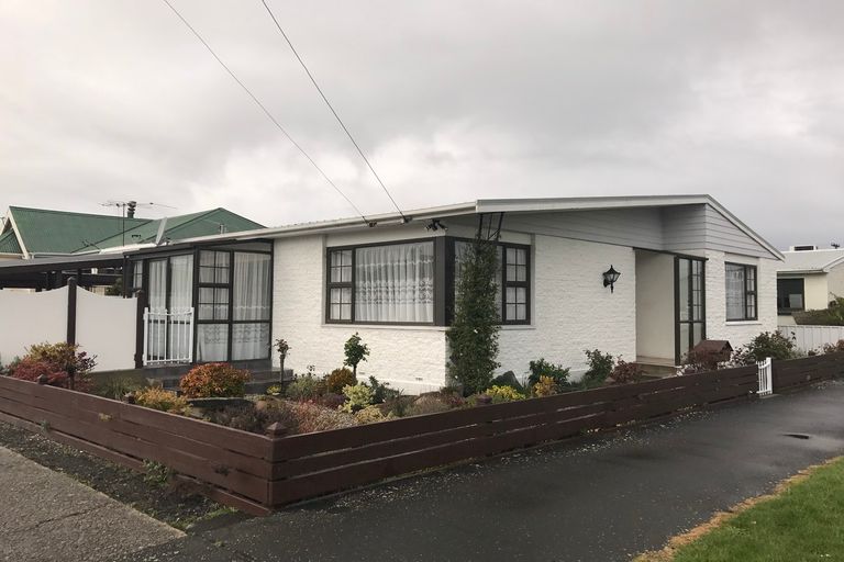 Photo of property in 33 Dalgety Street, Saint Kilda, Dunedin, 9012