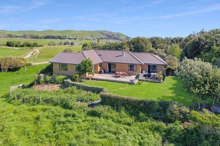 Photo of property in 2425d State Highway 2, Pukehina, Te Puke, 3186