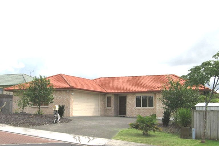 Photo of property in 25 Ruze Vida Drive, Massey, Auckland, 0614