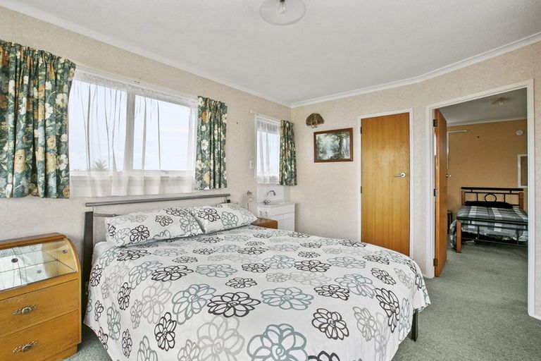 Photo of property in 24 Nevada Drive, Merrilands, New Plymouth, 4312