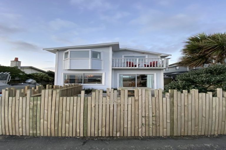 Photo of property in 241 The Esplanade, Petone, Lower Hutt, 5012