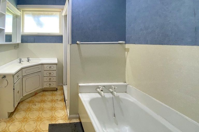 Photo of property in 16 Liverpool Street, Takaro, Palmerston North, 4412