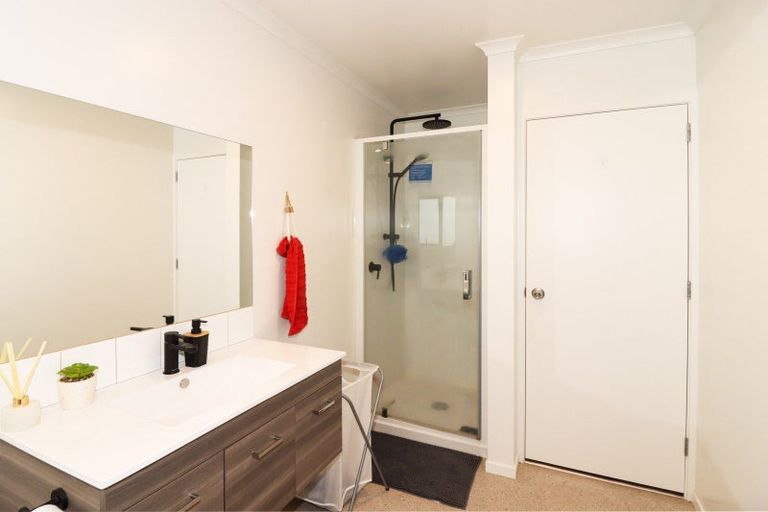 Photo of property in 4 Devon Lane, Carterton, 5713