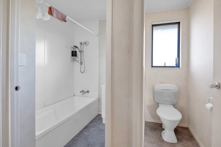 Photo of property in 11c Warwick Road, Stratford, 4332