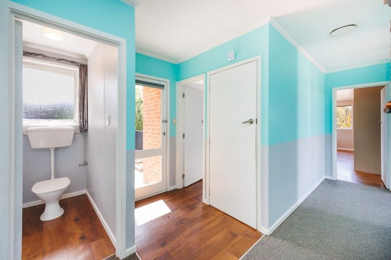 Photo of property in 1b Ruamahanga Crescent, Terrace End, Palmerston North, 4410