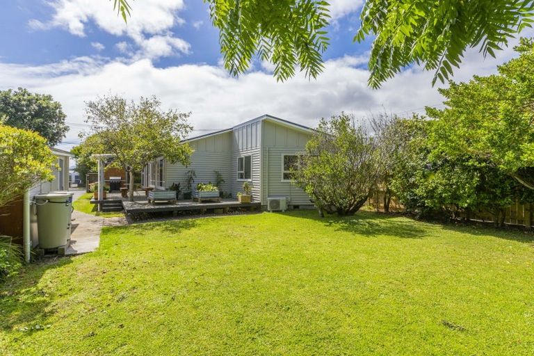 Photo of property in 4 Repo Street, Paraparaumu, 5032