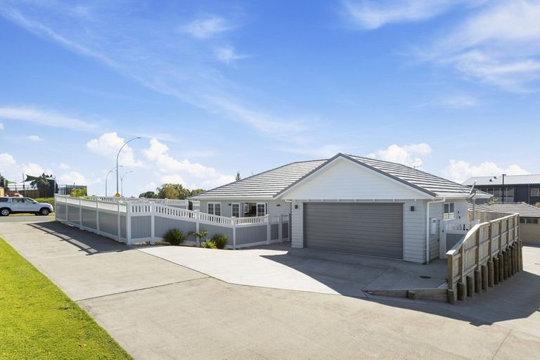 Photo of property in 9 Parau Drive, Bethlehem, Tauranga, 3110