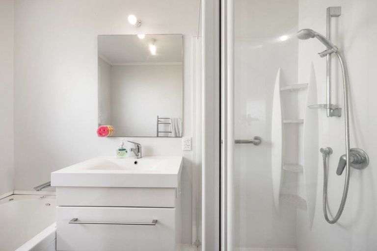 Photo of property in 66 Pohutukawa Drive, Pukete, Hamilton, 3200