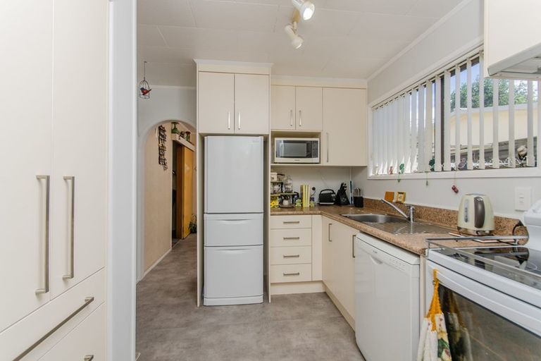 Photo of property in 20 Leaver Place, Weymouth, Auckland, 2103