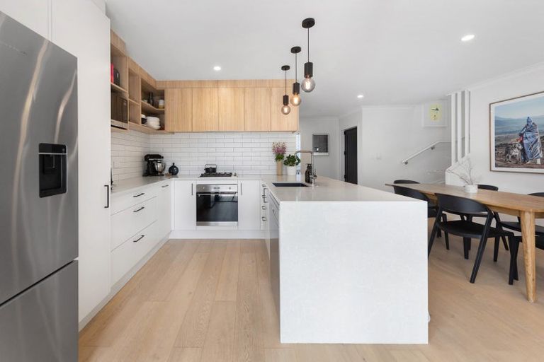 Photo of property in 125c Point Chevalier Road, Point Chevalier, Auckland, 1022