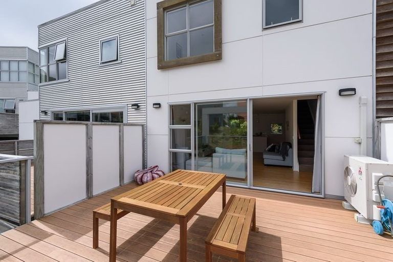 Photo of property in 46 Saddleback Grove, Karori, Wellington, 6012