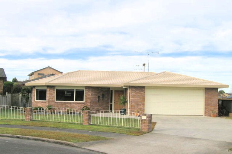 Photo of property in 4 Hereford Place, Grandview Heights, Hamilton, 3200