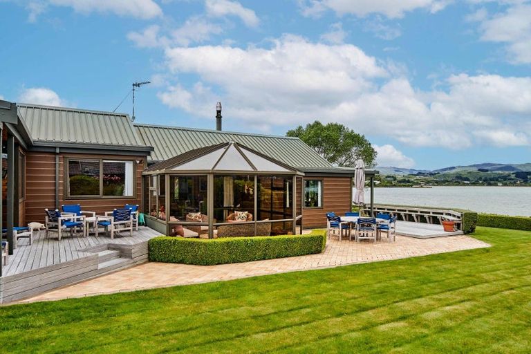 Photo of property in 31 Motukaraka Point, Pauatahanui, Porirua, 5381