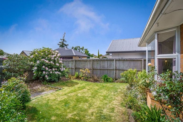 Photo of property in 2/296b Wairakei Road, Bryndwr, Christchurch, 8053