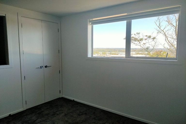 Photo of property in 4/22 Denver Avenue, Sunnyvale, Auckland, 0612