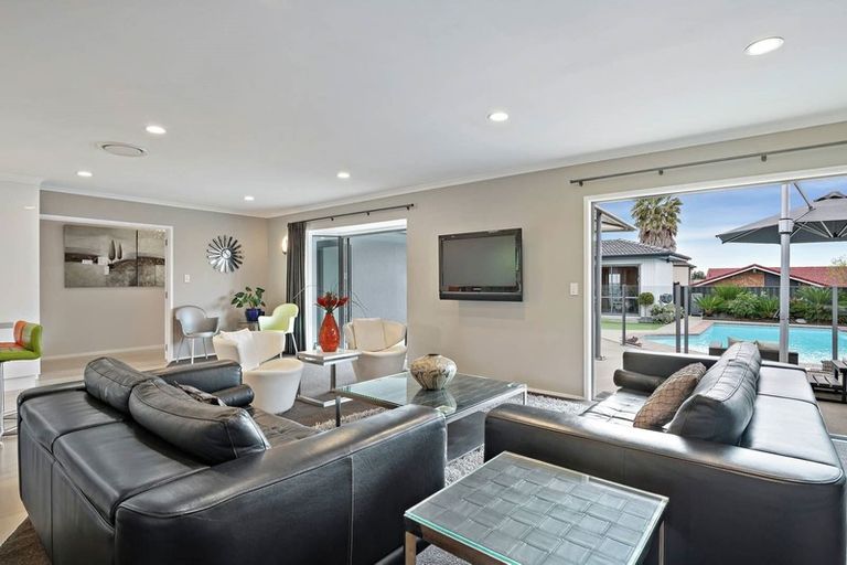 Photo of property in 15 Falstaff Place, Half Moon Bay, Auckland, 2012