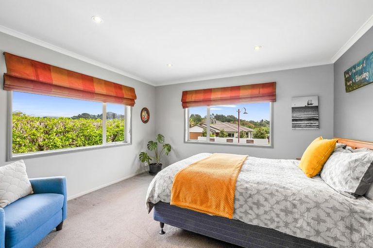 Photo of property in 1 Manukaka Heights, Hurdon, New Plymouth, 4310