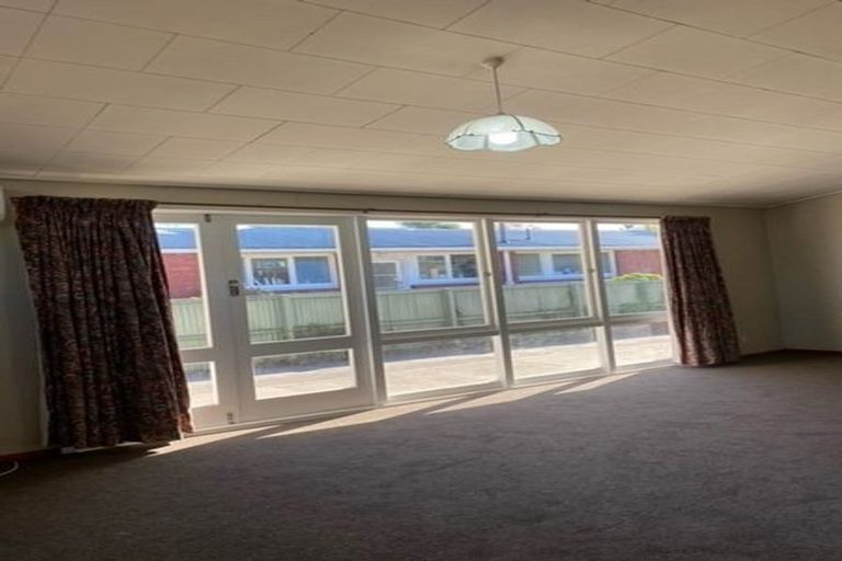 Photo of property in 84 Woodbury Street, Russley, Christchurch, 8042