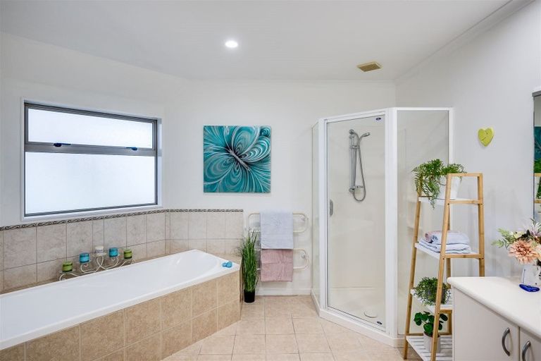 Photo of property in 1 Hyde Place, Taradale, Napier, 4112