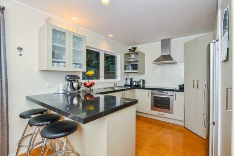 Photo of property in 18 Culver Terrace, Howick, Auckland, 2014