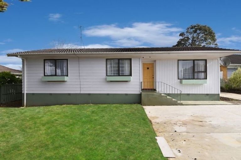 Photo of property in 8 Foxlaw Street, Randwick Park, Auckland, 2105