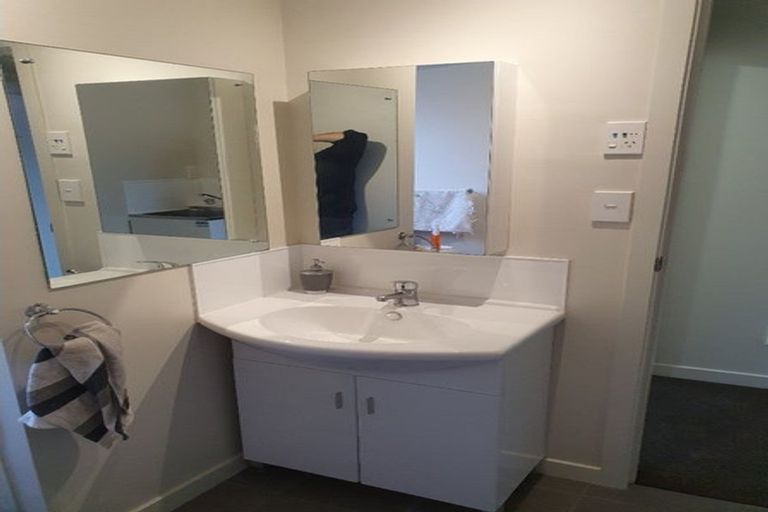 Photo of property in 5/19 Milton Road, Orewa, 0931