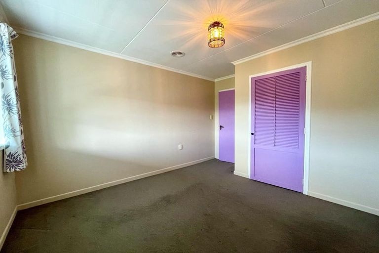 Photo of property in 89c Poplar Grove, Whalers Gate, New Plymouth, 4310