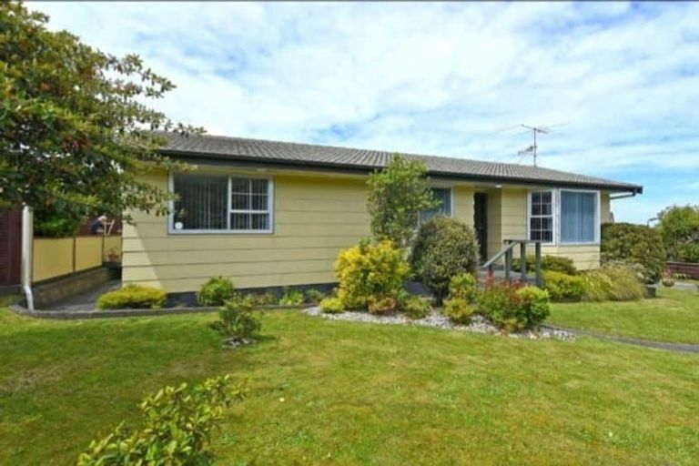 Photo of property in 218 Major Drive, Kelson, Lower Hutt, 5010