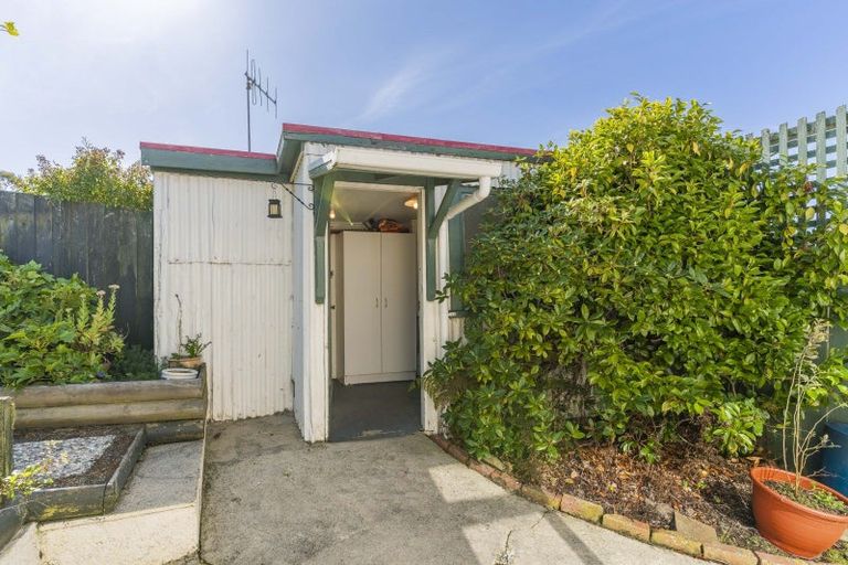 Photo of property in 11 Monowai Road, Ravensbourne, Dunedin, 9022