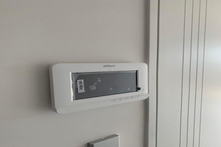 Photo of property in 42 Parahau Road, Papakura, 2110