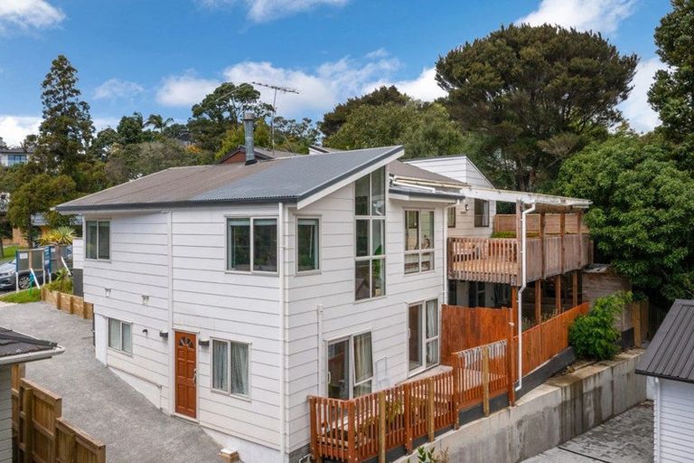 Photo of property in 5 Saddleback Rise, Murrays Bay, Auckland, 0630
