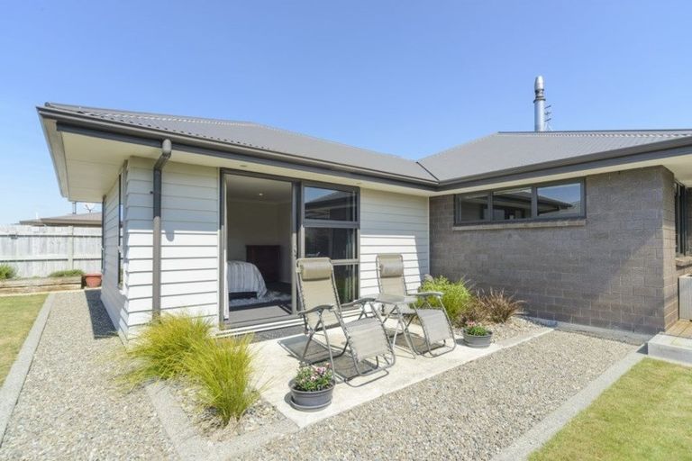 Photo of property in 25 Trump Place, Kelvin Grove, Palmerston North, 4414