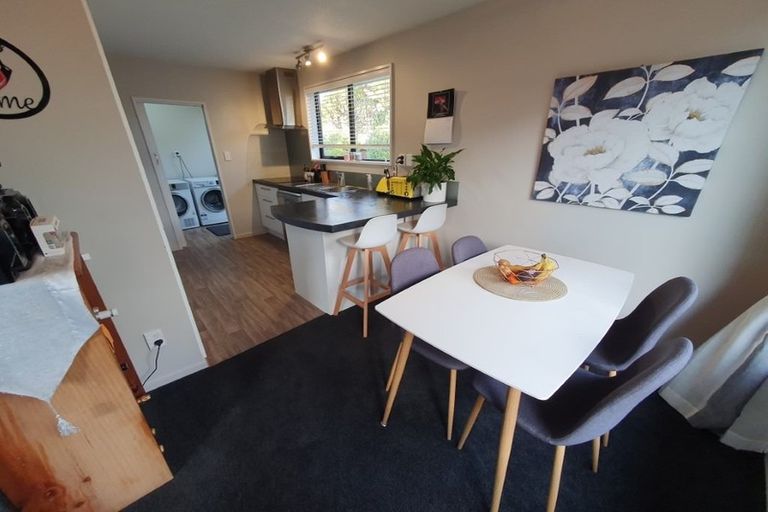 Photo of property in 2/27 Mortlake Street, Islington, Christchurch, 8042