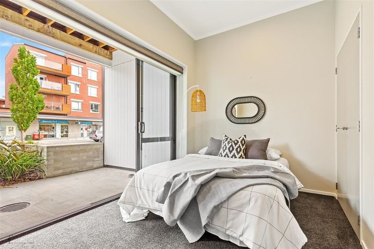 Photo of property in 215 Hobsonville Point Road, Hobsonville, Auckland, 0616