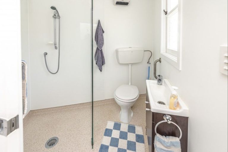 Photo of property in 17 Tulloch Street, Saint Johns Hill, Whanganui, 4500